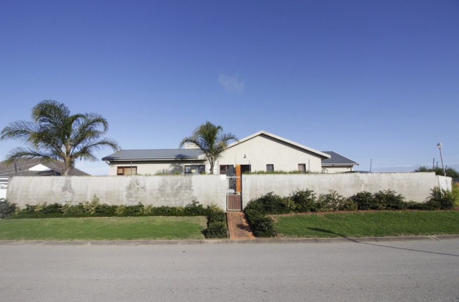 4 Bedroom Property for Sale in Fountains Estate Eastern Cape